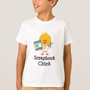 Le poussin d'album badine le T-shirt