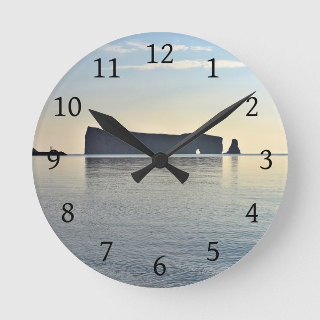 Le Rocher Perce Gaspesie Quebec Kanada Runde Wanduhr (Vorderseite)