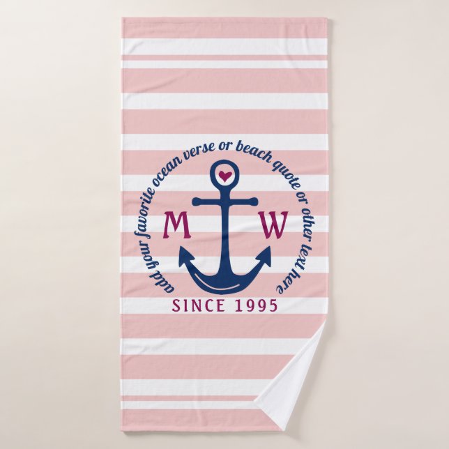 Le rose de coeur d'Ancre barre le logo nautique de (Serviette de bain)