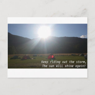 Le soleil brille la carte postale