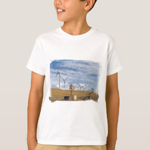 Le T-shirt de l'enfant bleu de vent