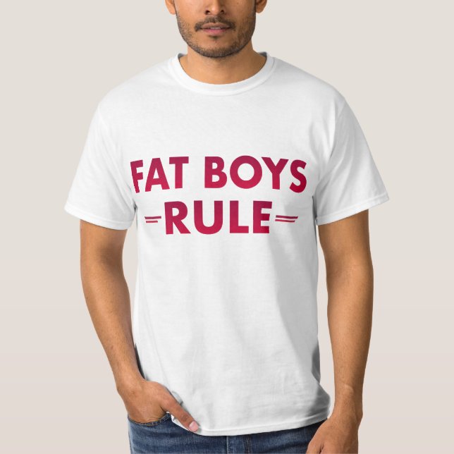 LE T-SHIRT DE L'HOMME EST RÉGLÉ PAR LES GARÇONS GR (Devant)