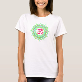 Le T-shirt de l'OM des femmes vertes de mandala