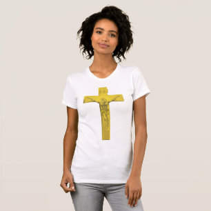 Le T-shirt des femmes de crucifix
