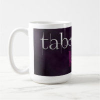 Le tabou embrasse la tasse