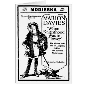 Le titre de chevalier de Marion Davies fleurissent