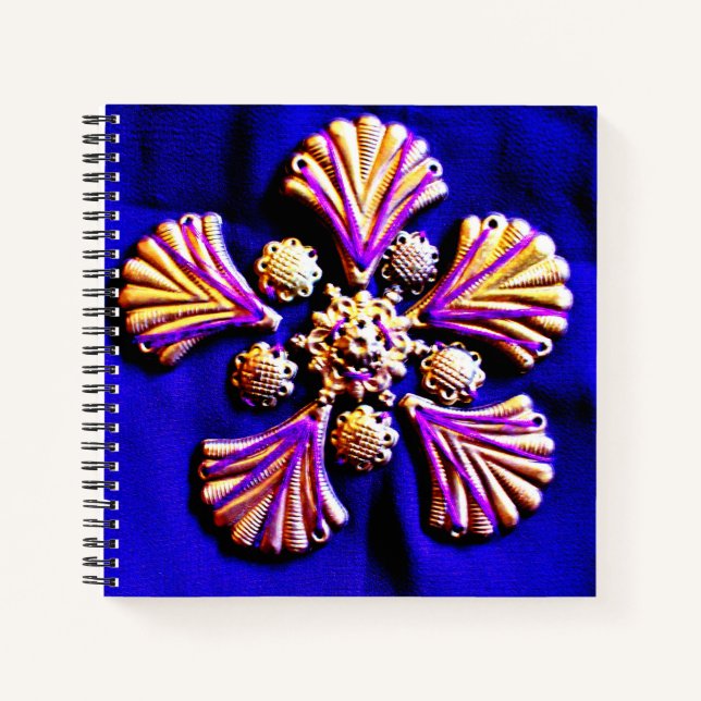 Leaf Embroidery Notizbuch (Vorderseite)