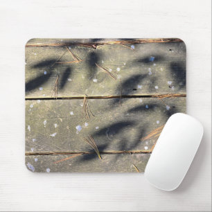 Leaf Shadows auf Holz Mousepad