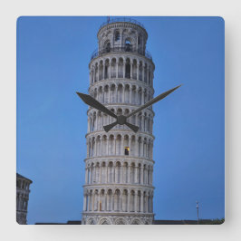 Leaning Tower at Dusk Quadratische Wanduhr