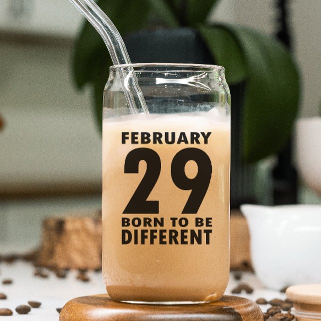 Leap Year 29. Februar sein anders Geburtstag Dosenglas (Celebrate Leap Day with our unique drinking glass, a reminder of special moments every four years.)