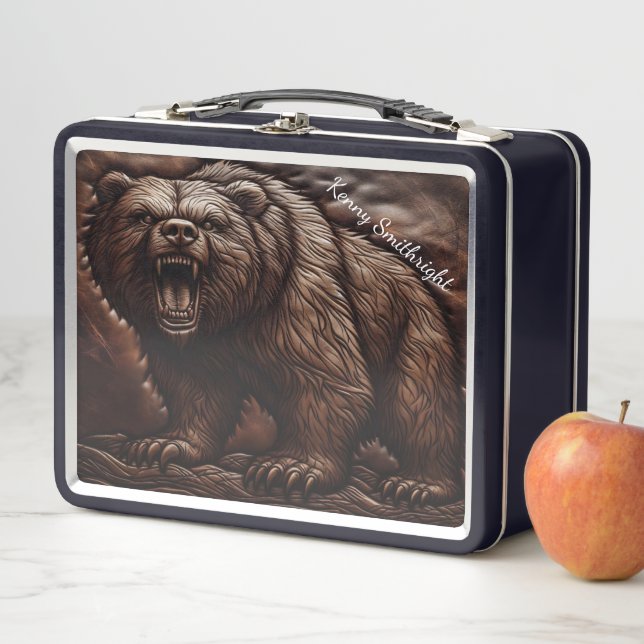 Leather Grizzy mit Embossed: Fierce Elegance Metall Brotdose (Beispiel)