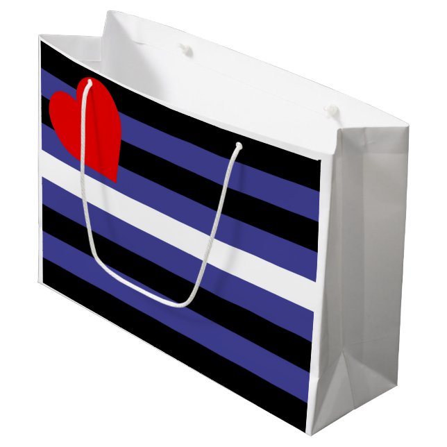 Leather Pride Flag Große Geschenktüte (Vorderseite Schrägansicht)