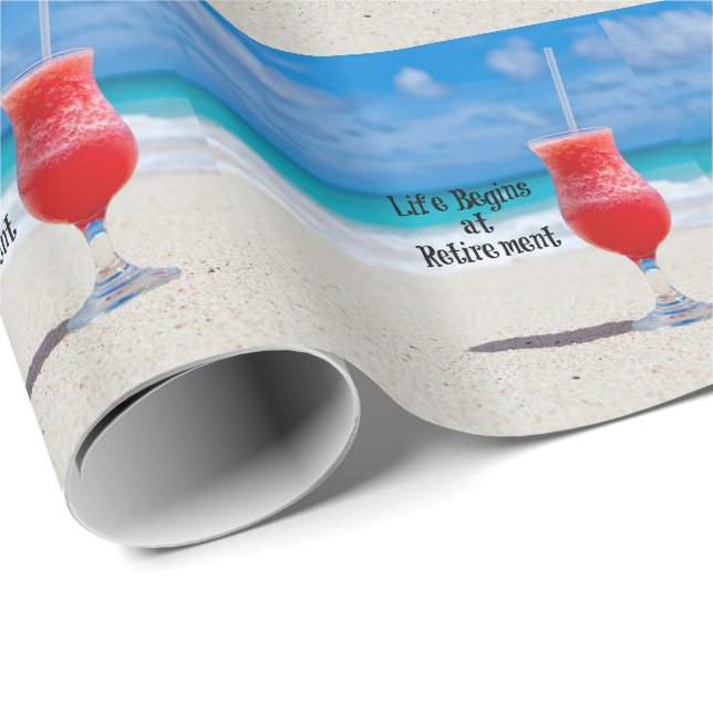 Leben beginnt bei Pension - Sandstrand, sonniger T Geschenkpapier (Rolleneckpunkt)