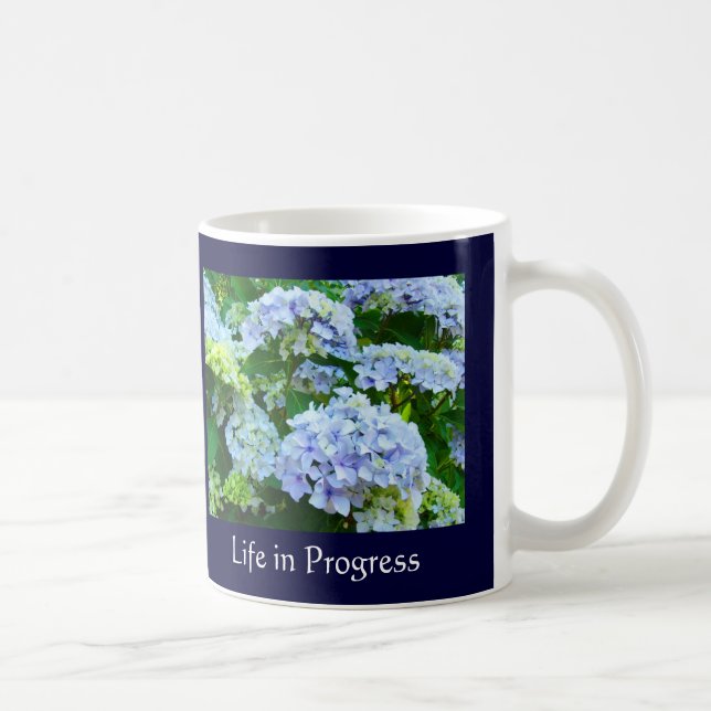 Leben in Progress Coffee Cup Tasse Blue Hydrangeas (Rechts)