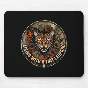 Leben mit einer winzigen Leopard-Bengalkatze Tropi Mousepad