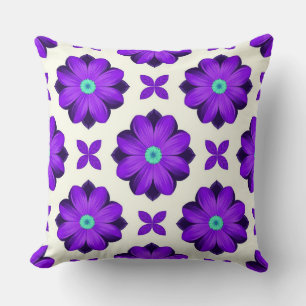 Lebendige lila Blumen und Blattmotive Kissen