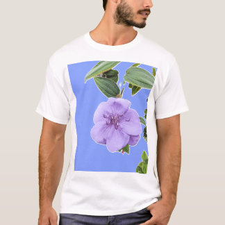 Lebendige Lila Prinzessinnenblume isoliert auf Hel T-Shirt