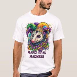 Lebendiger Mardi-Gras-Opossum in Narrenmaske und P T-Shirt