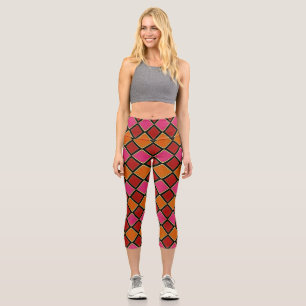 Lebendiges Harlekin-Diamantmuster in Rot, Orange, Capri Leggings