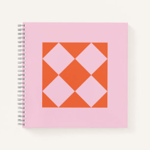 Lebendiges Korallenrot und Pastellrosa geometrisch Notizbuch