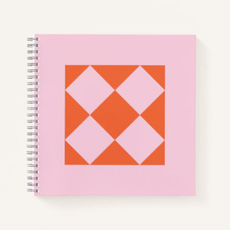 Lebendiges Korallenrot und Pastellrosa geometrisch Notizbuch