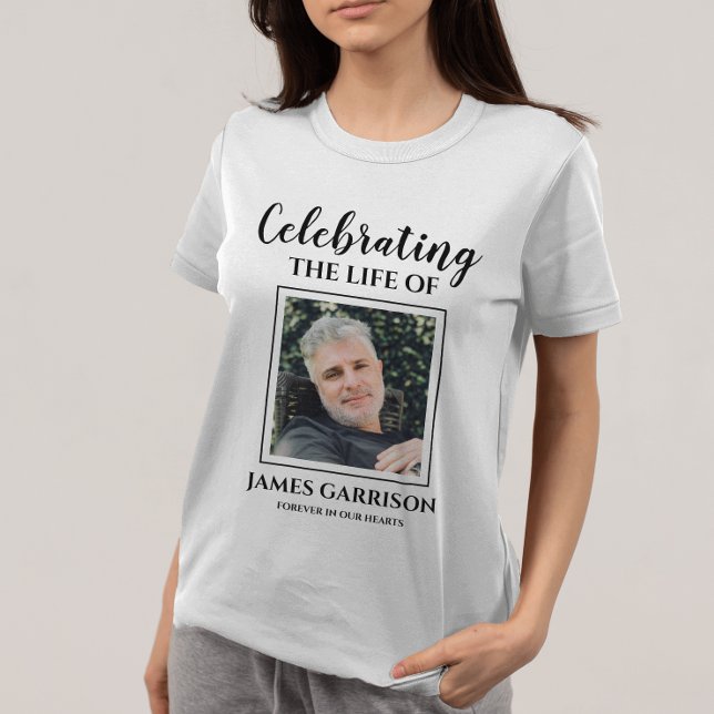 Lebensfeier mit Foto-Gedenkfeier T-Shirt (Von Creator hochgeladen)