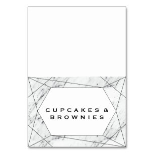 Lebensmitteletiketten mit weißem und schwarzem geo tischnummer