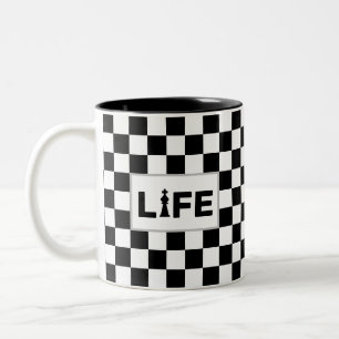 Lebenstext auf Schwarz-Weiß-Schach Zweifarbige Tasse