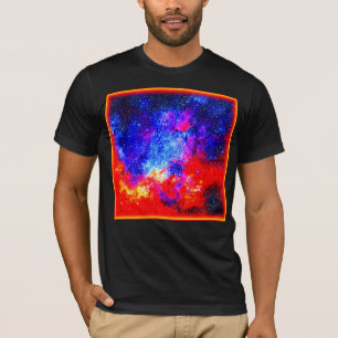Lebhafte Farben Nebulae. Jetzt kaufen T-Shirt