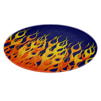 Lebhafte klassische Racing-Flammen auf Navy Blue Schneidebrett