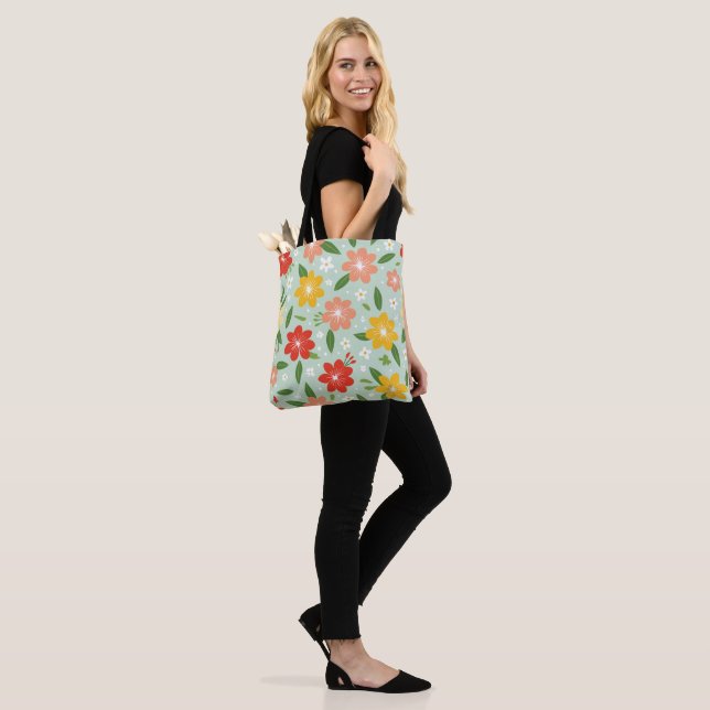 Lebhafte, nahtlose, blumengeschmückte Blume Tasche (Am Model)