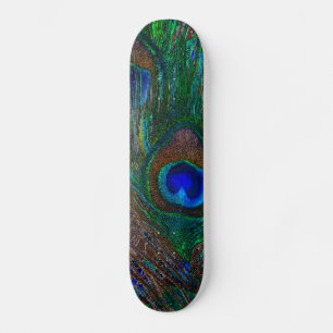 Lebhafte Pfauenfüßer in stilistischer Dekoration Skateboard