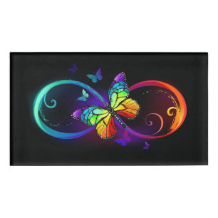 Lebhafte Unendlichkeit mit Regenbogenschmetterling Namenschild