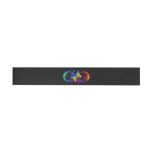 Lebhafte Unendlichkeit mit Regenbogenschmetterling Rundum-Adressaufkleber