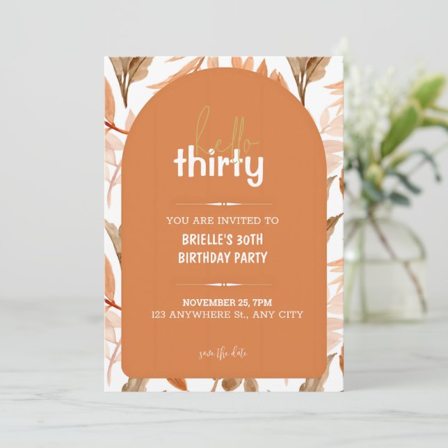 Lebhafter Orange Floral 30. Geburtstag Einladung (Stehend Vorderseite)