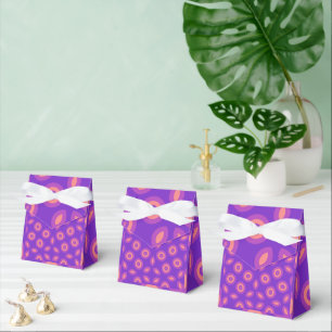 Lebhaftes geometrisches Muster im Lila und koralle Geschenkschachtel