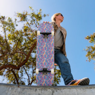 Lebhaftes geometrisches Muster Skateboard