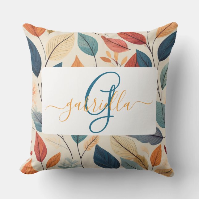 Lebhaftes Leaf-Muster mit Name und Monogramm Kissen (Vorderseite)