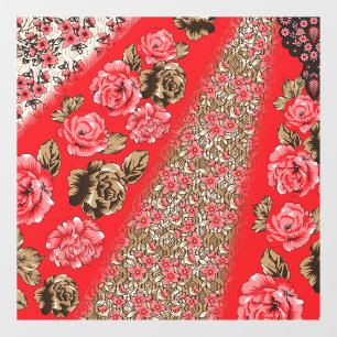 Lebhaftes rotes Gewebe, mit viel Blumen und Fensteraufkleber