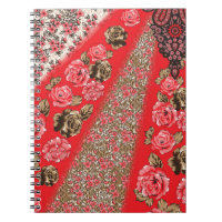 Lebhaftes rotes Gewebe, mit viel Blumen und