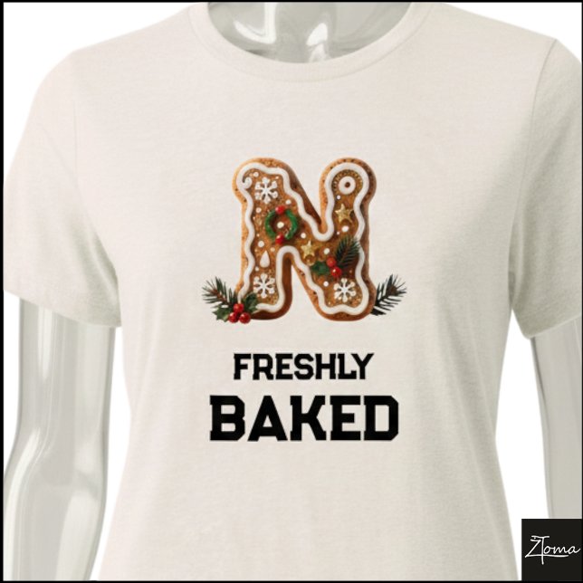 Lebkuchen-Weihnachtsinitiale Buchstabe N Tri-Blend Shirt (Von Creator hochgeladen)