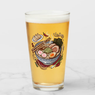 Leckere japanische Ramen und Gyoza-Teigtaschen. Glas