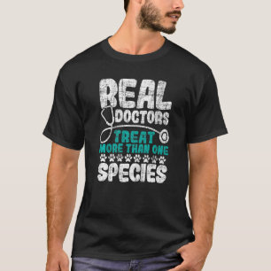 Leckerei von Ärzten mehr als eine Art Veterina T-Shirt