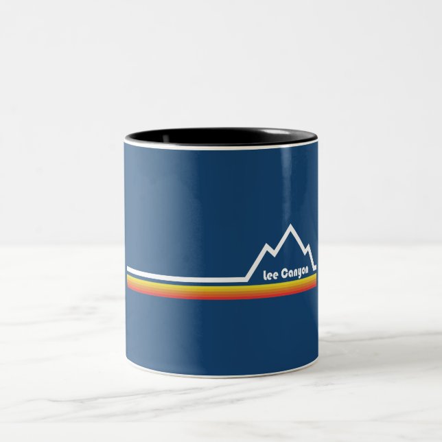 Lee Canyon Ski Resort Zweifarbige Tasse (Mittel)
