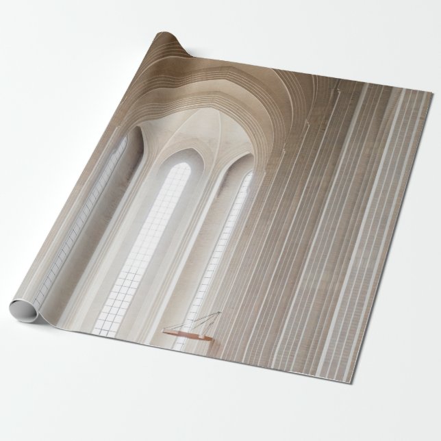 LEERE KATHEDRALE INNERHALB GESCHENKPAPIER (Ungerollt)