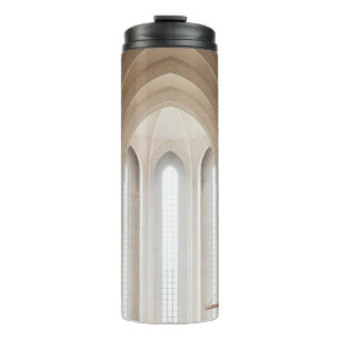 LEERE KATHEDRALINNENRAUM THERMOSBECHER