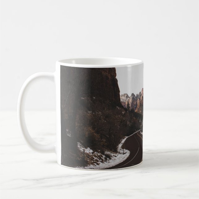 LEERE STRASSE KAFFEETASSE (Links)
