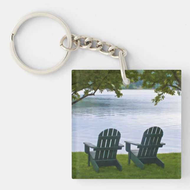 Leeres Adirondack sitzt dem Gegenüberstellen von Schlüsselanhänger (Vorderseite)
