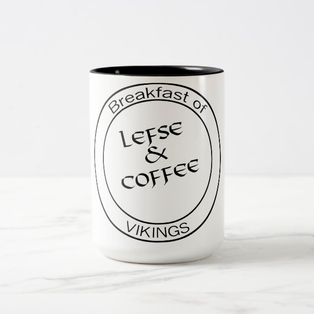 Lefse et café - petit déjeuner de tasse de Vikings (Centre)