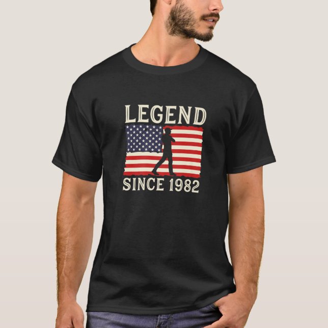 Legend Golfer seit 1982 Golfer Golf Player T-Shirt (Vorderseite)